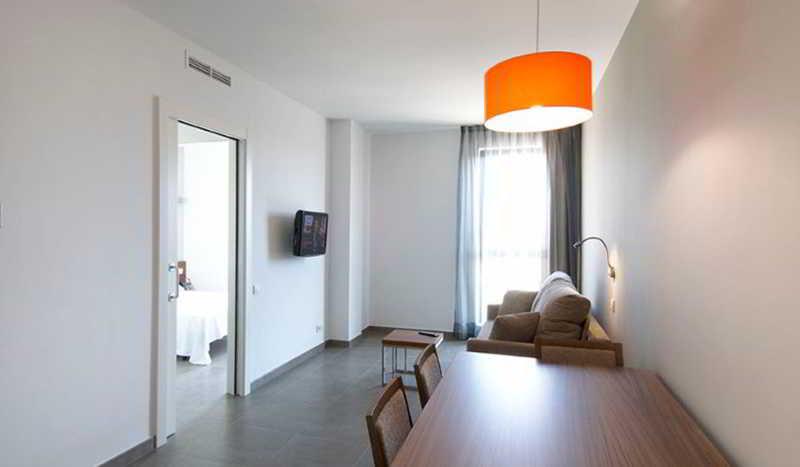 Ona Living Barcelona Apart otel L'Hospitalet de Llobregat Dış mekan fotoğraf